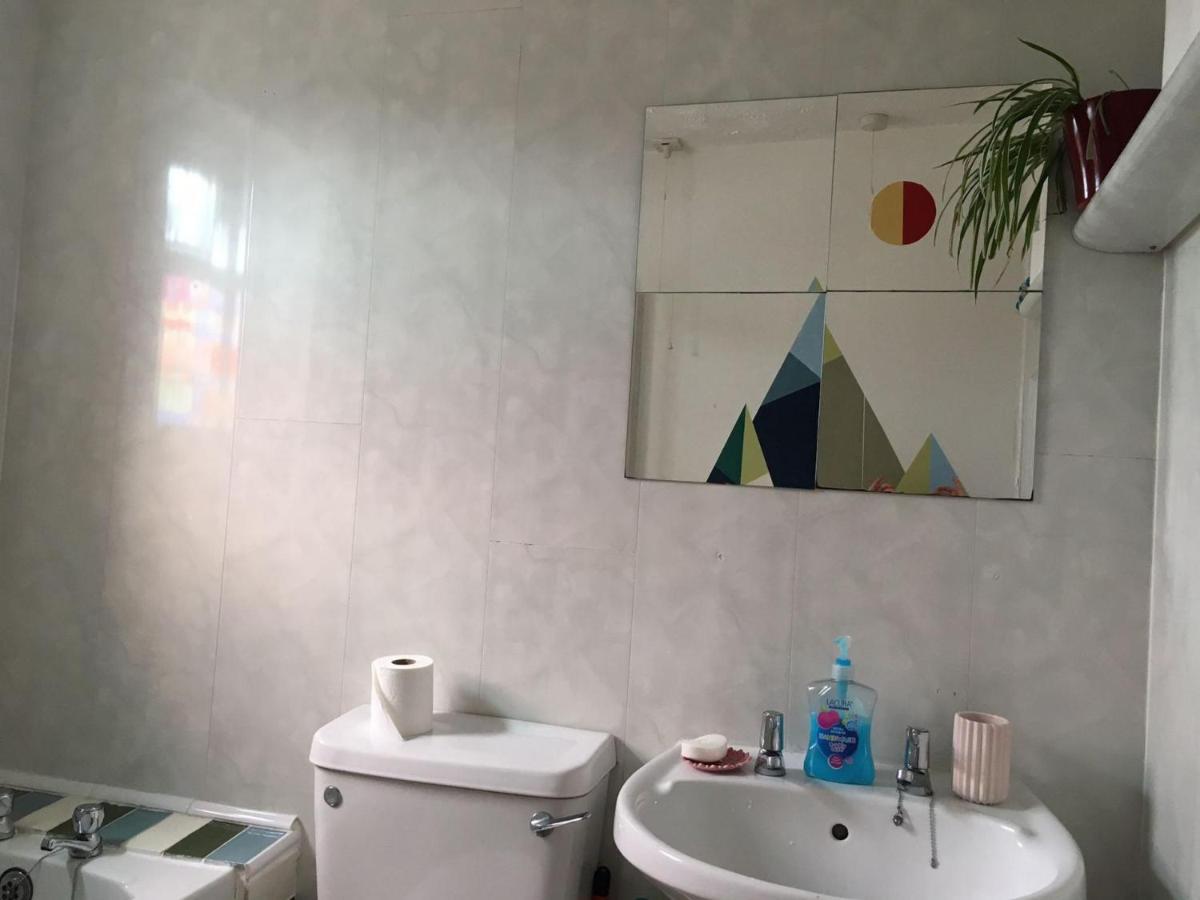 Wonderfully Cosy 3Bd Home In The Heart Of Cornwall Сент-Остел Экстерьер фото