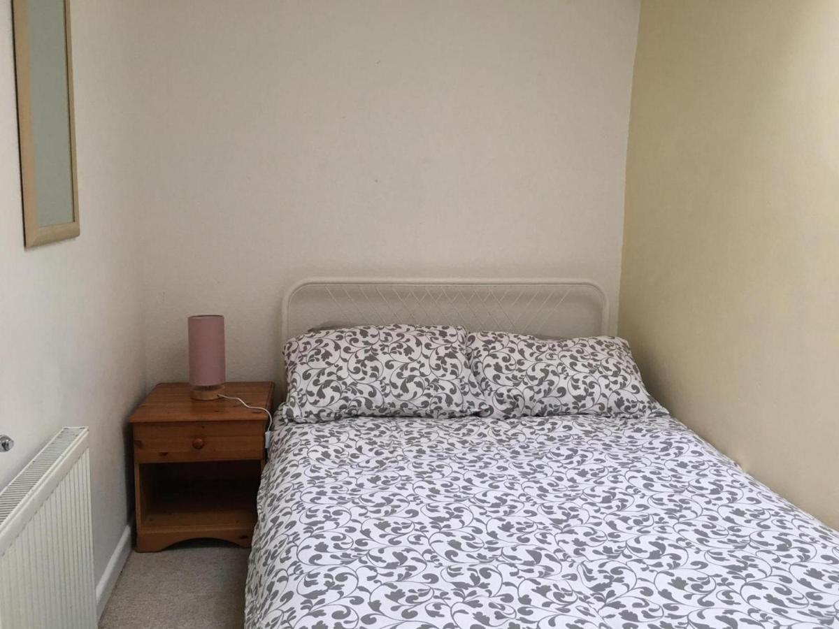 Wonderfully Cosy 3Bd Home In The Heart Of Cornwall Сент-Остел Экстерьер фото